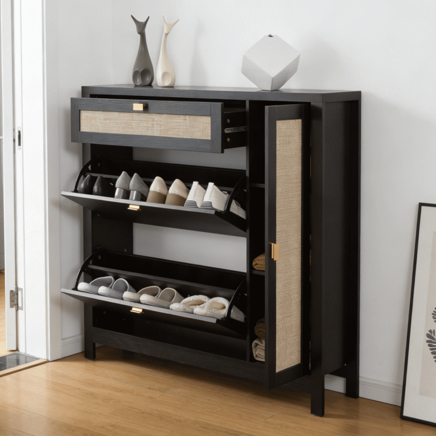 Gewnee Gabinete Delgado para Almacenamiento de Zapatos con 2 Cajones Abatibles y Organizador Lateral, Estantes Ajustables, Puerta de Ratán para Entrada, Pasillo O Armario.