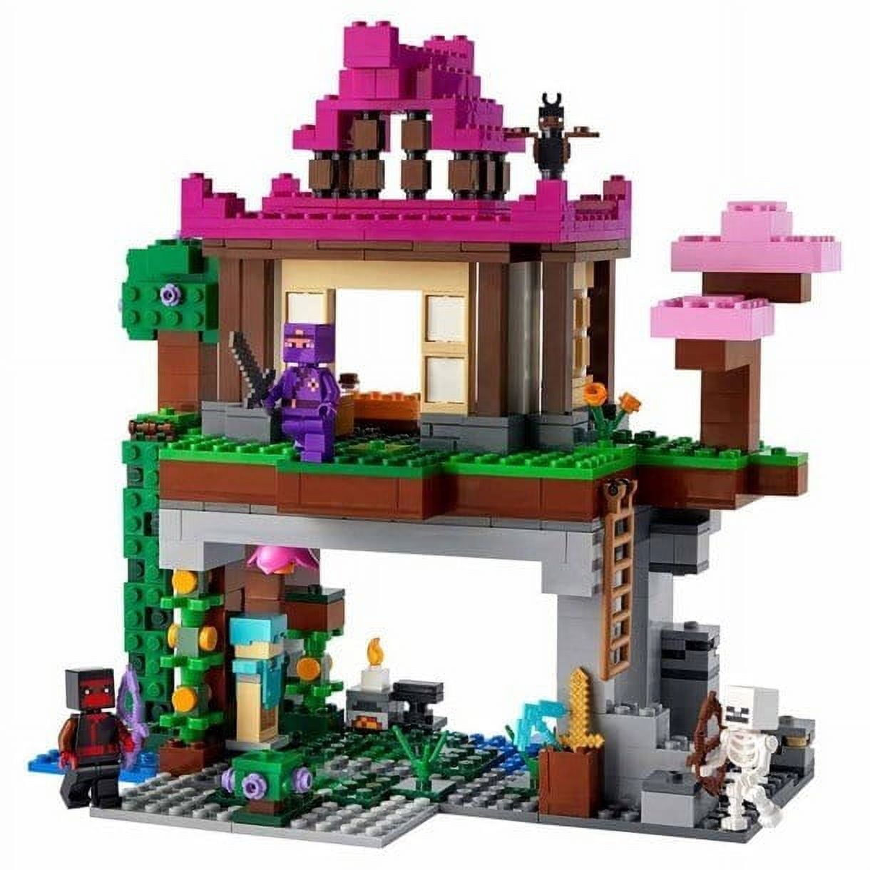 LEGO Minecraft Training Ground Interlocking Block Building Set, 537 Count