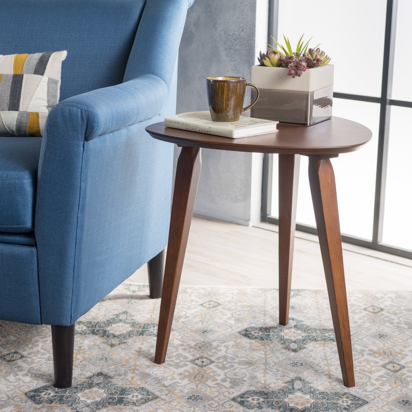 Arlana Faux Wood and Rubberwood End Table, Natural