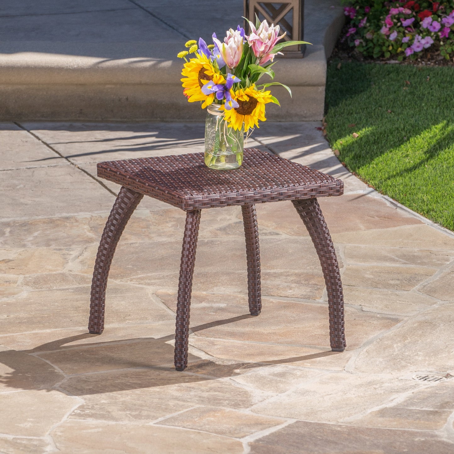 Outdoor Wicker Decor Side Table, Simple Leisure End Table for Patio Garden, Brown