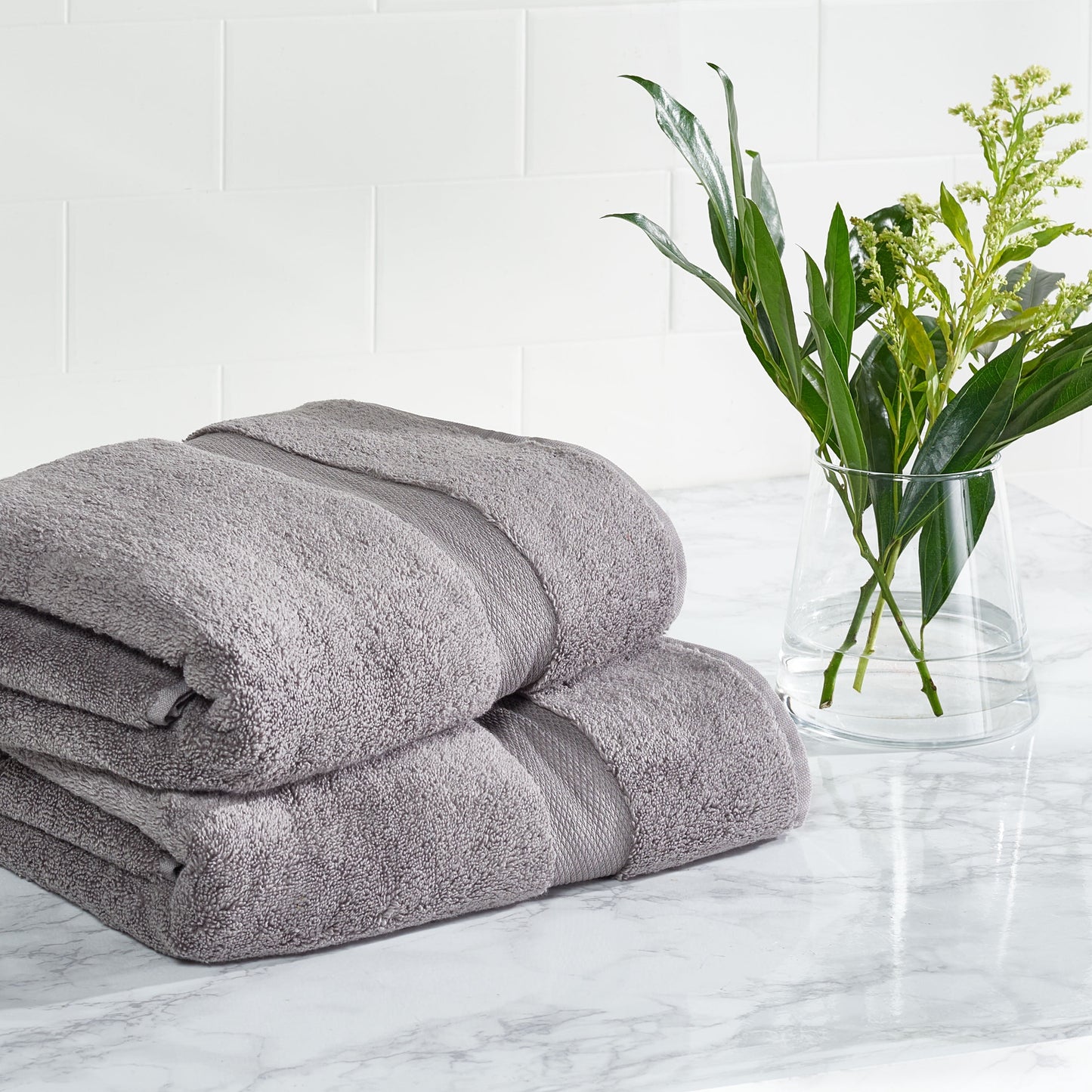 SAFAVIEH Super Plush Solid Bath Towel Set, 27" x 54", Grey, Set of 2