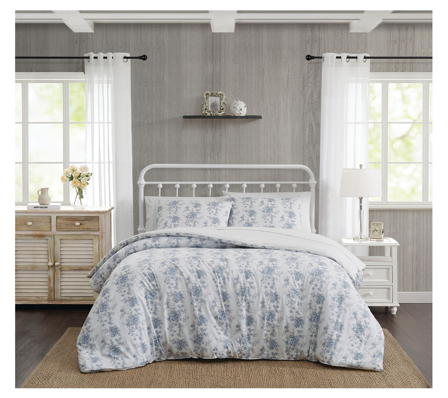 The Farmhouse by Rachel Ashwell BritishRose KinComforter Set