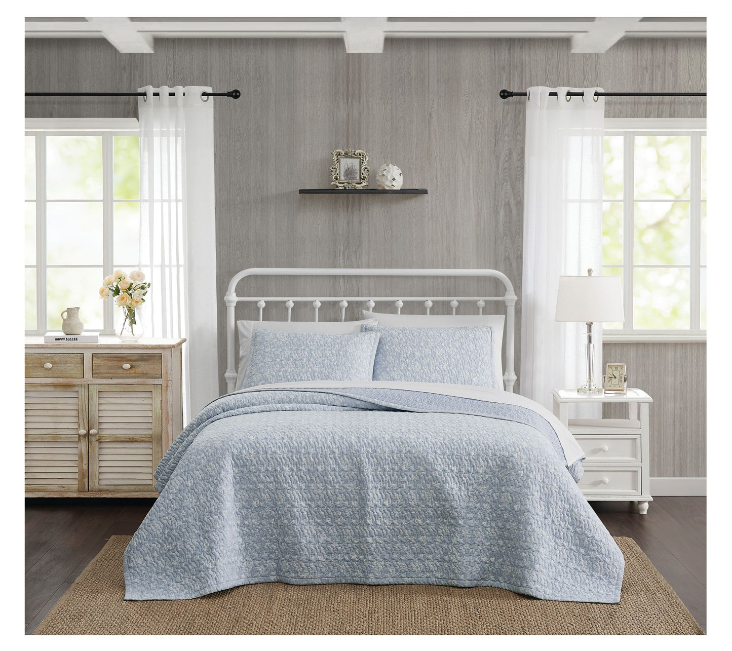 The Farmhouse by Rachel Ashwell Majesty Full/Queen Quilt Set