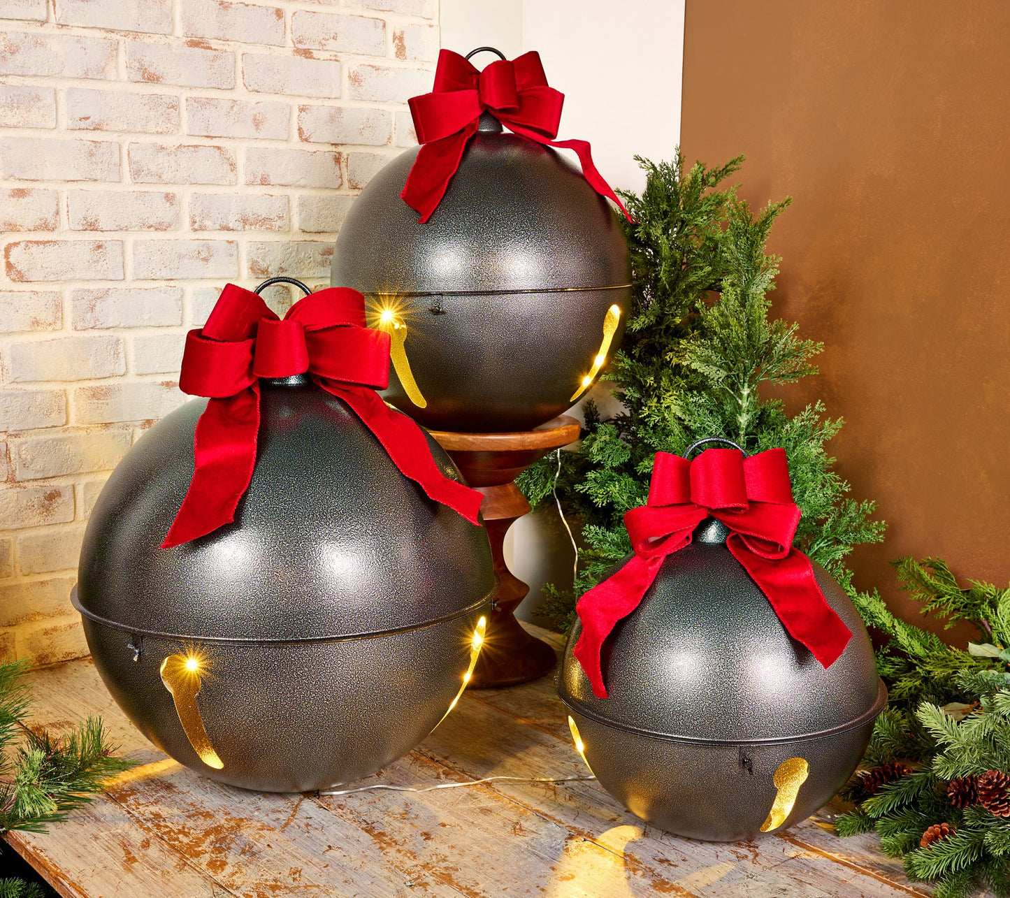 Kringle Express Set of 3 Oversized Lit Bells with Bows