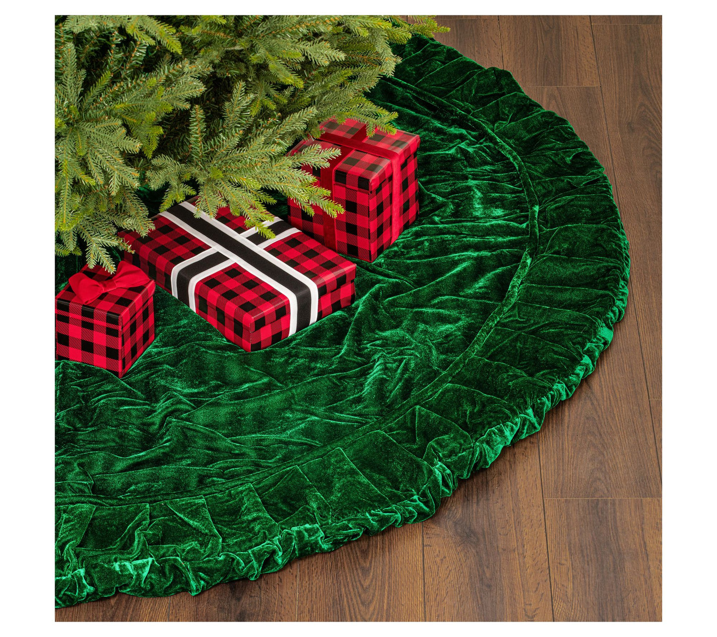 Vickerman 60" Plush Emerald Green Velvet Christmas Tree Skirt