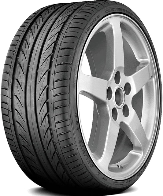 Delinte D7 Performance Radial Tire - 255/40R18 99W