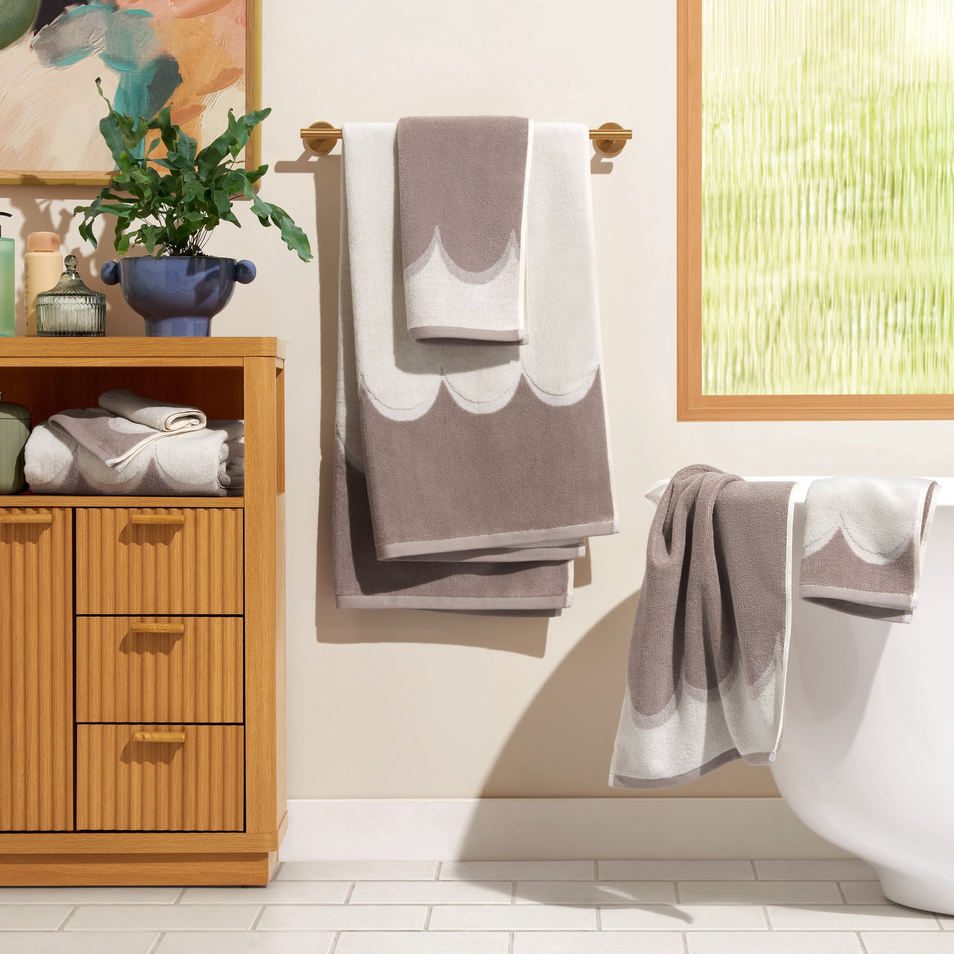 Beautiful by Drew Barrymore 6-Piece Scallop Bath Towel Set, Soft 100% Cotton, Taupe