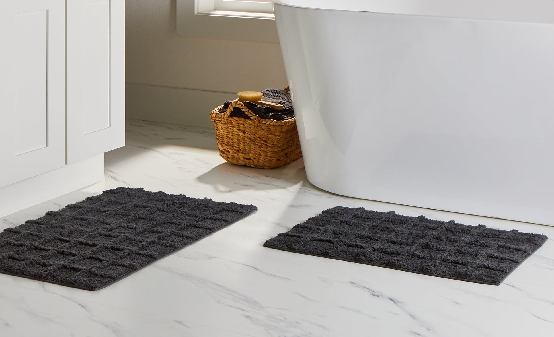 Better Homes & Gardens Juego de Alfombras de BaÃ±o con Rejilla para Spa, 2 Piezas, Azul Plata, 17" x 24" y 20" x 30"