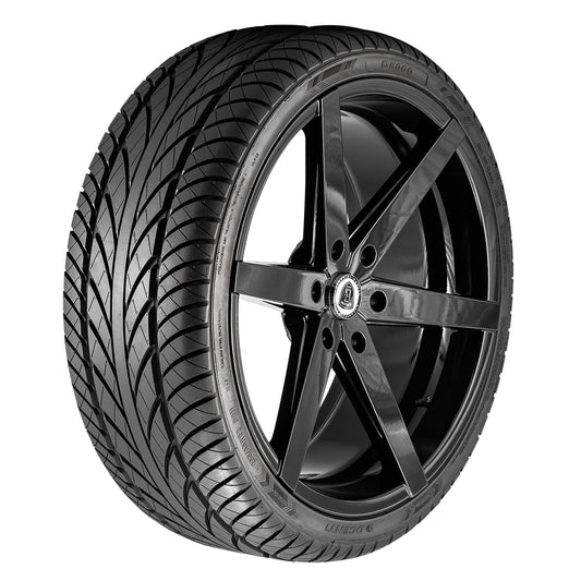 Dcenti D5000 All Season 305/45R22 118H Passenger Tire