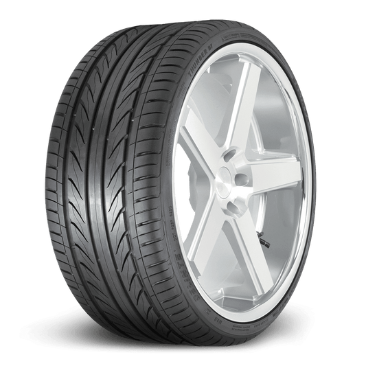 Delinte D7 A/S 245/40ZR20 Tire