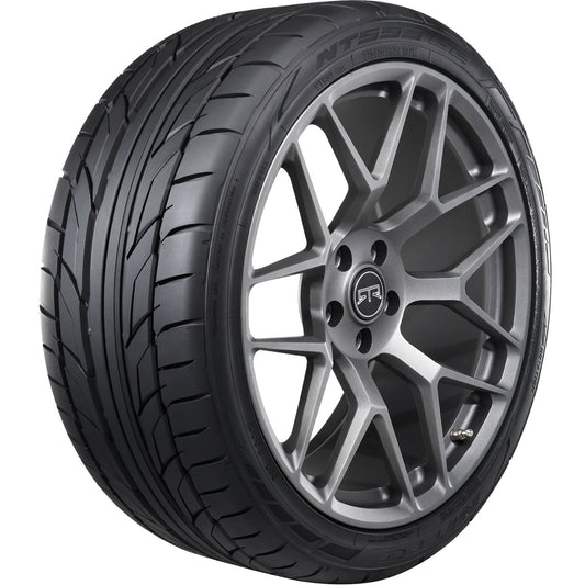 Nitto NT555 G2 UHP 235/40ZR18 95W XL Passenger Tire