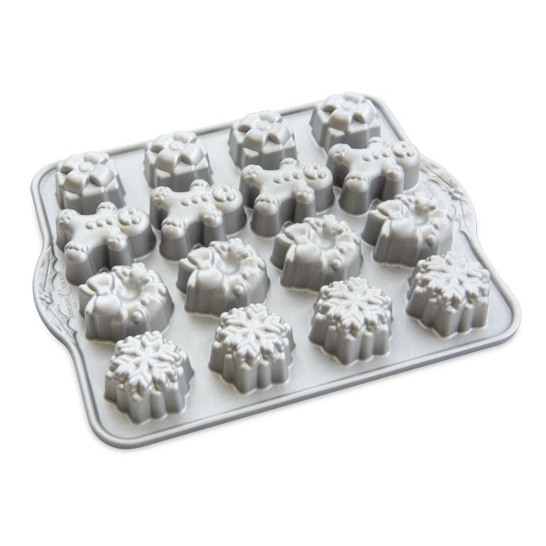 Nordic Ware Holiday Teacakes Cakelet Pan