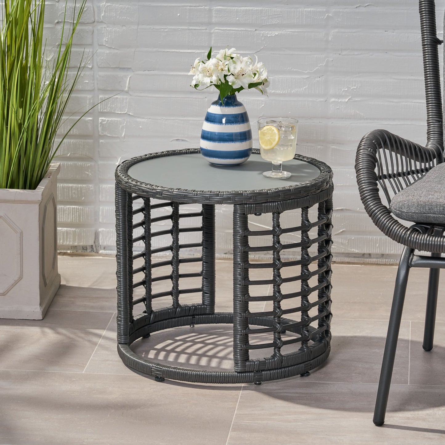 Outdoor Simple Craft Side Table, Concrete Leisure Accent Table for Patio Garden, Gray