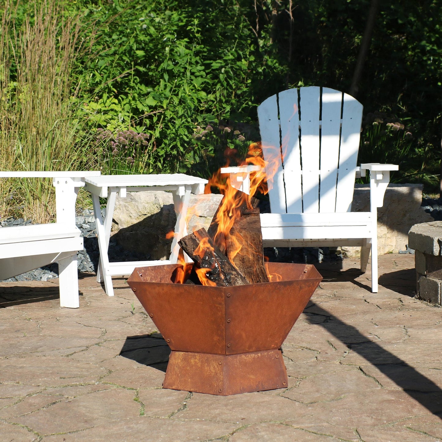 Sunnydaze Rustic Affinity 23" Hexagon Wood-Burning Rust Finish Steel Raised Outdoor Fire Pit