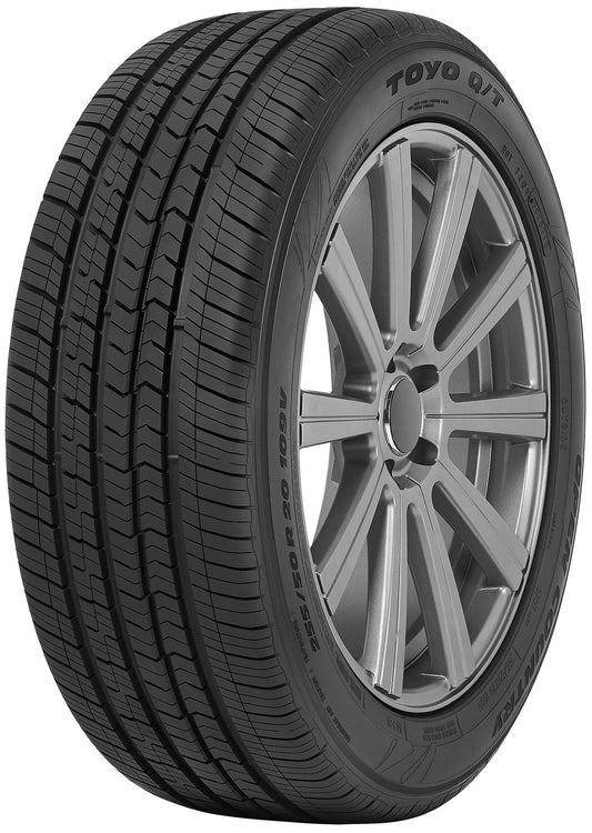 Toyo Open Country Q/T 245/65R17 105 H Tire
