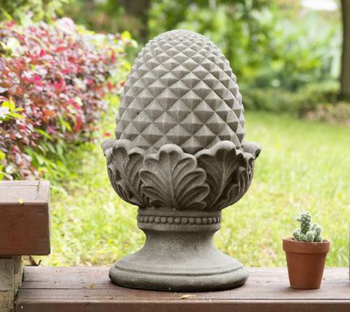 Glitzhome Grand Artichoke Lawn Garden Statue