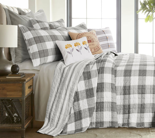 Camden Full/Queen Bedspread Set by Levtex Home