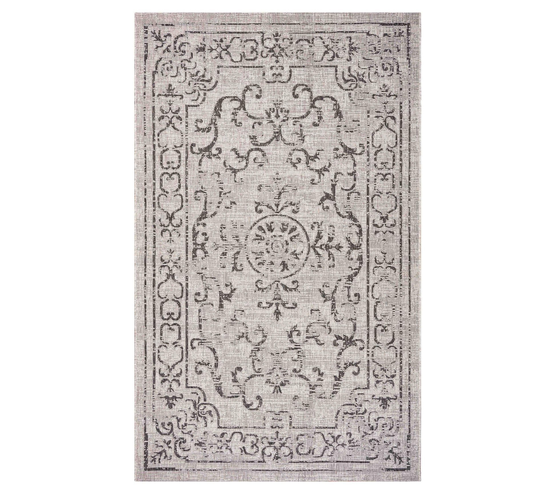 Ox Bay Distressed Medallion I/O Sun Shower Rug5' x 8'