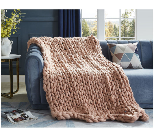 Cozy Tyme Yanis 50"x70" Chunky Knit Throw by Inspired Home