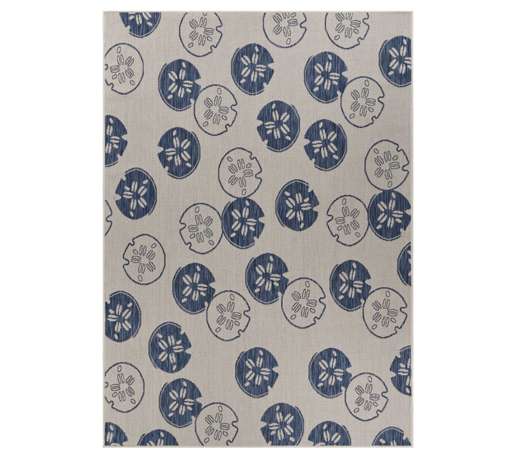 Homeroots 63"x87" Sand Dollars Indoor Outdoor A rea Rug