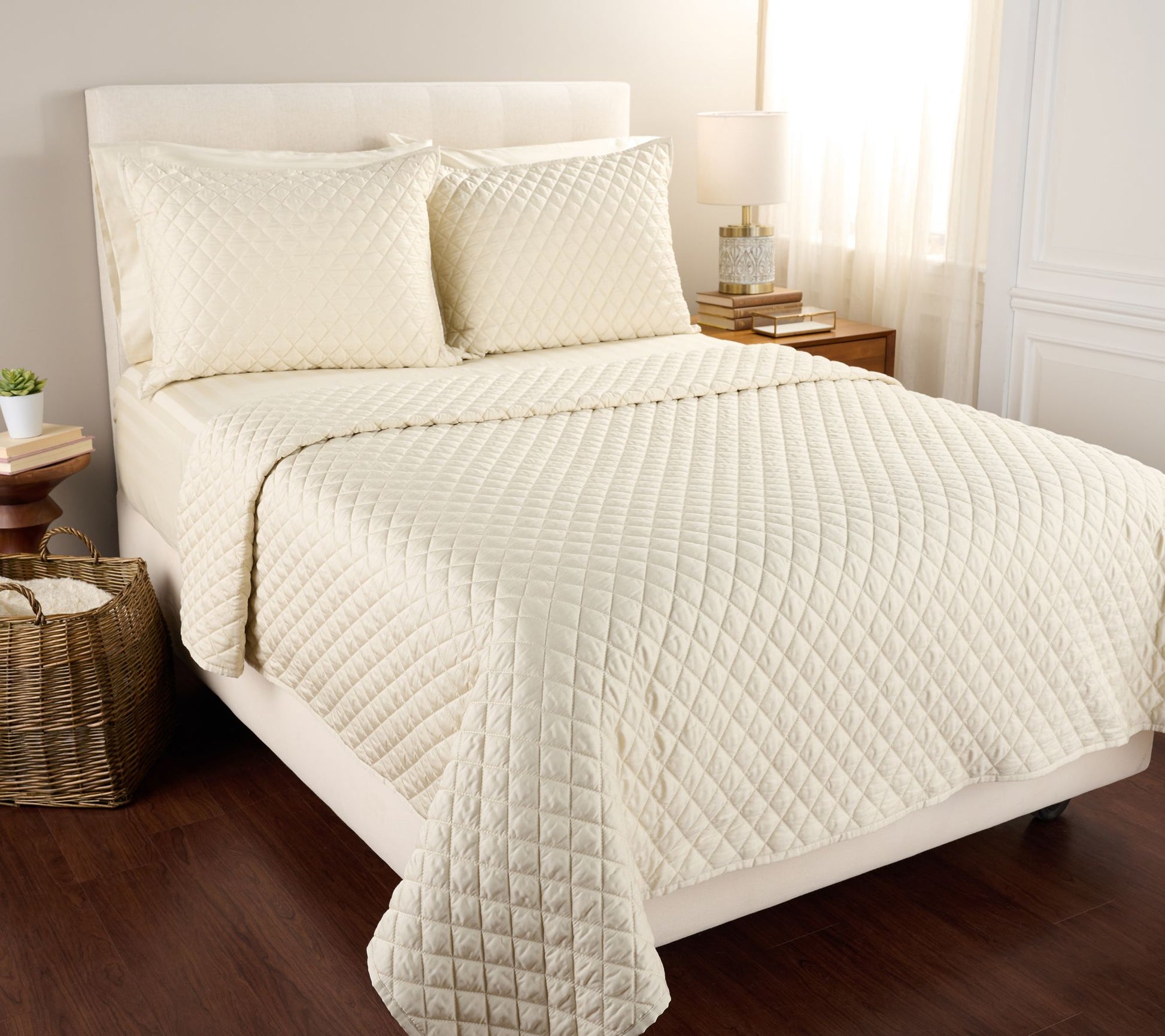 Northern Nights Cotton Sateen Quilt & Sham Set- King