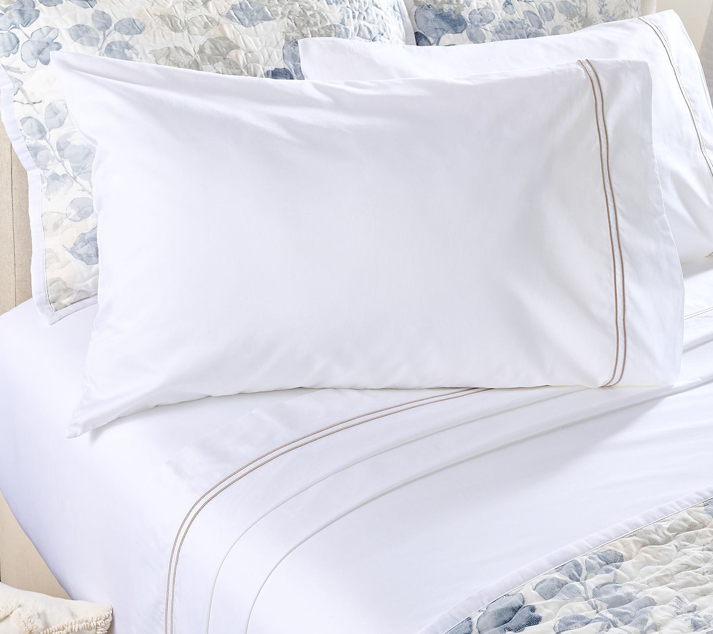 Northern Nights Signature Baratta Hem Sateen Sheet Set- Twin