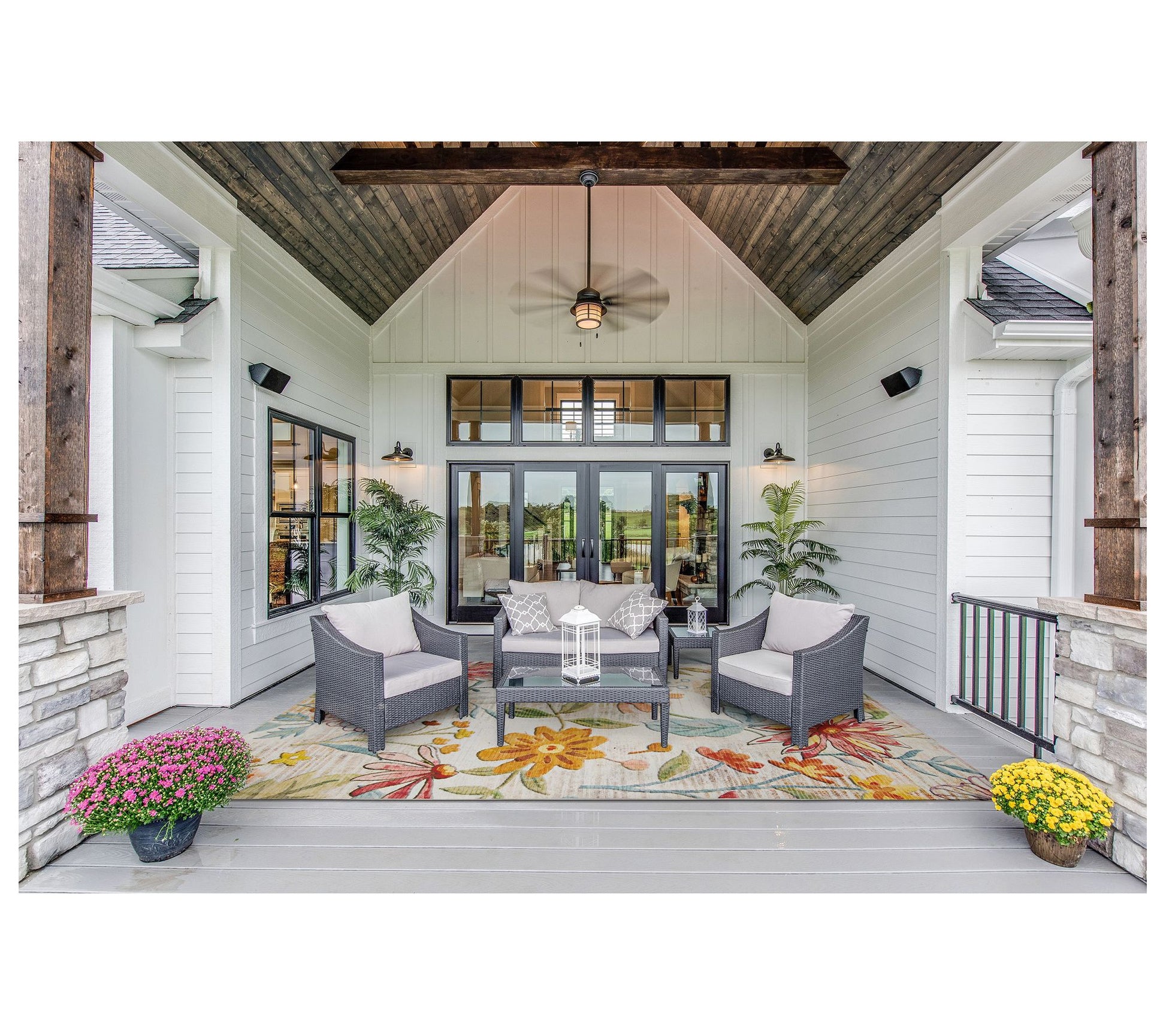 Linon Home Decor Indoor/Outdoor Washable Hanno7x9 ft Area Rug