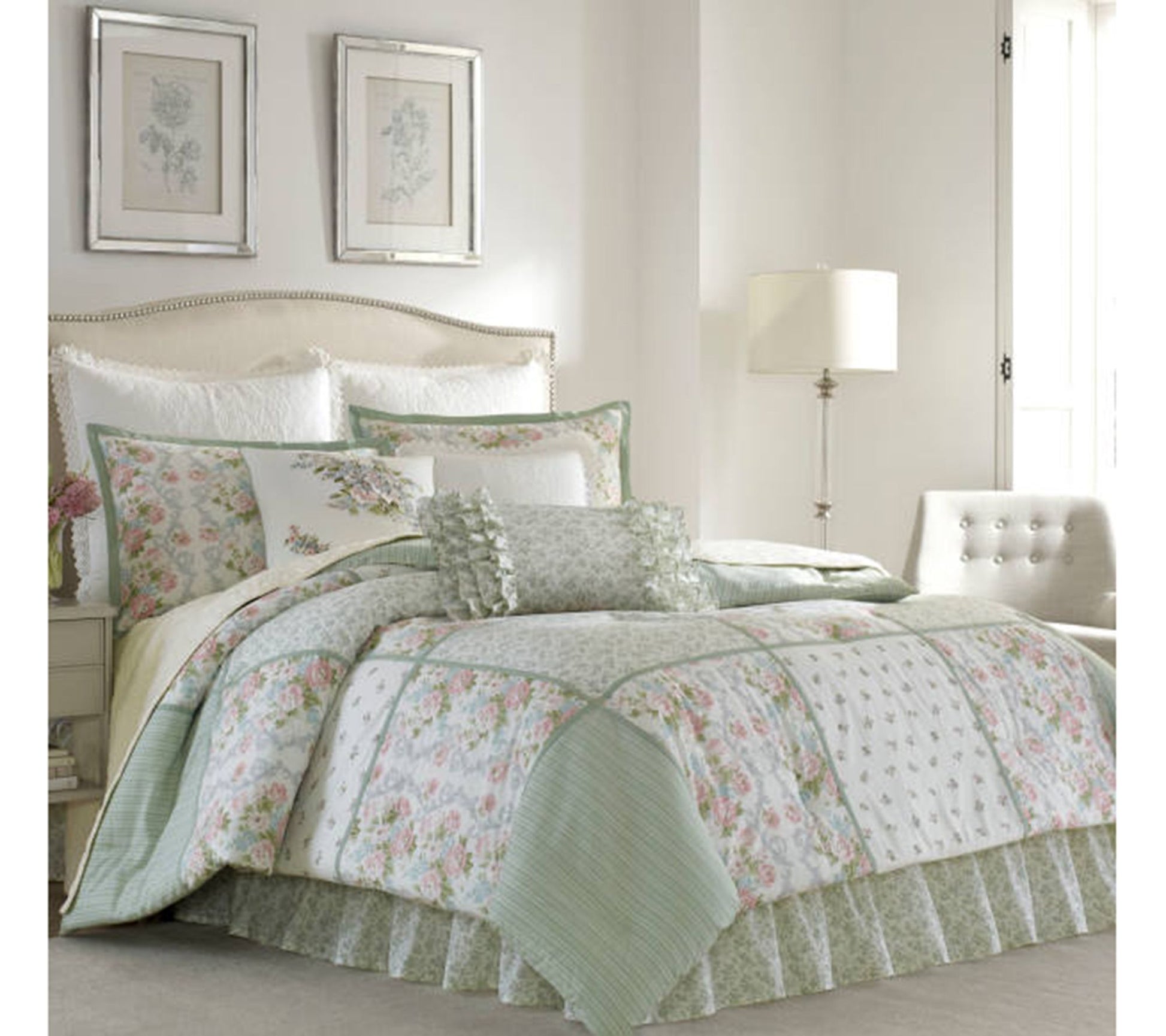 Laura Ashley Ha rper Bright Gre en Queen Comfor ter Set