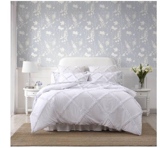 Laura Ashley No rah Solid Micro fiber White Twi n Comforter Sha