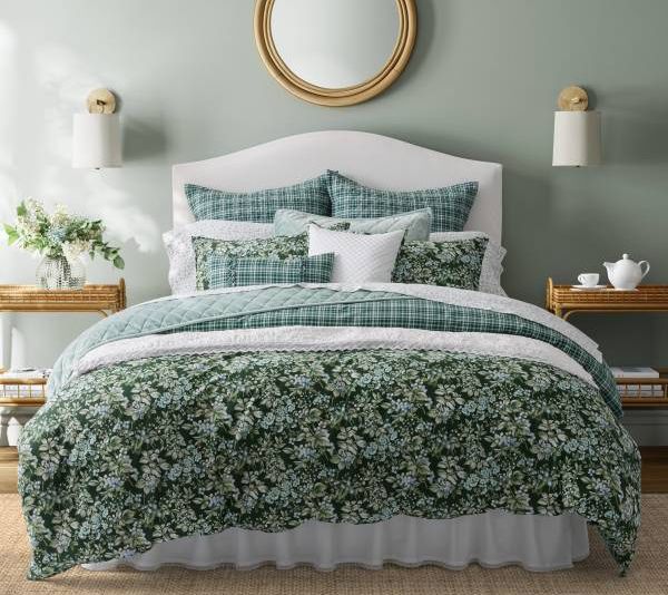 Laura Ashley Bramble Floral Green Full/Queen Duvet Cover Bonus