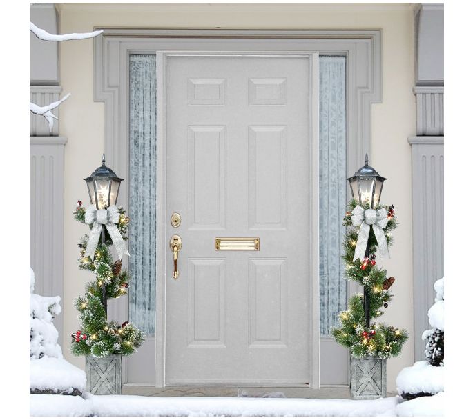 Puleo International 4' Set of 2 Pre-Lit Artificial Lamp Posts