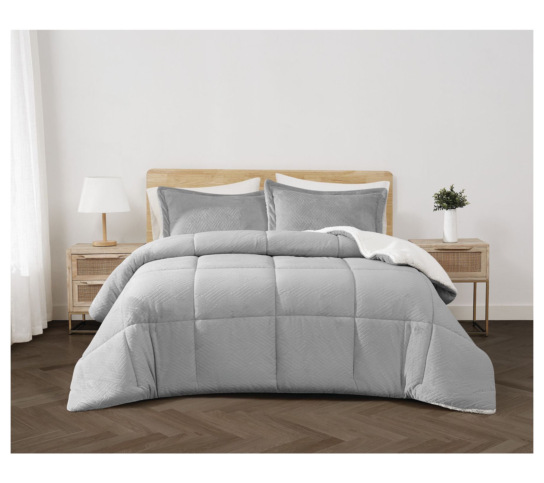 Cannon Carved Faux Fur Full/Queen 3-Piece Comforter Set