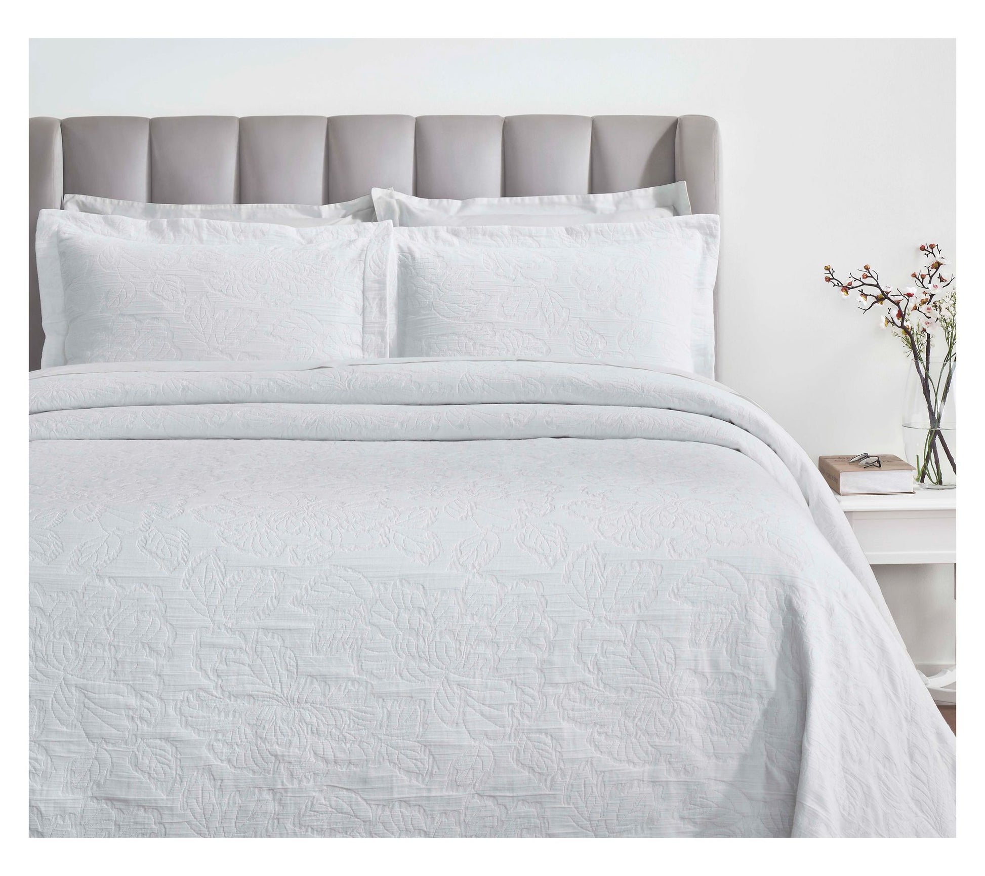 Superior Hibiscus Cotton Bedspread and Sham Set, King